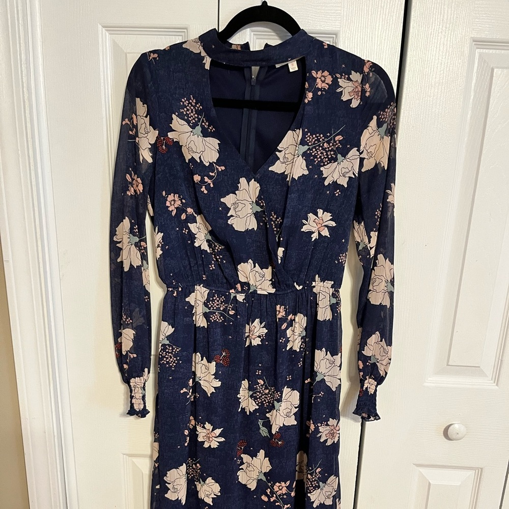 Maxi style dress - size medium